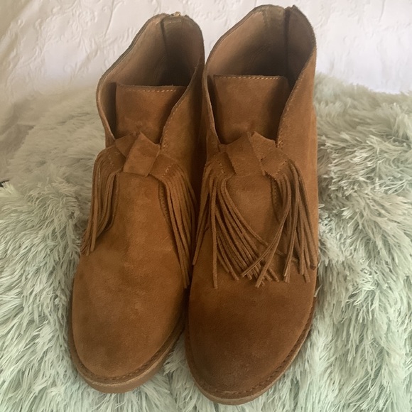 UGG Ankle Boots - Picture 5 of 5